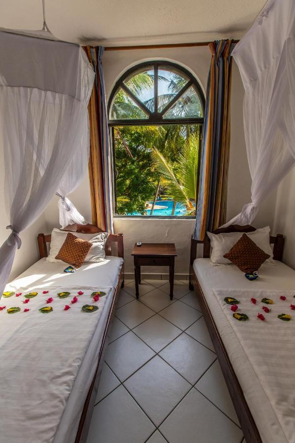 Diani Sea Resort เดียนีบีช ภายนอก รูปภาพ