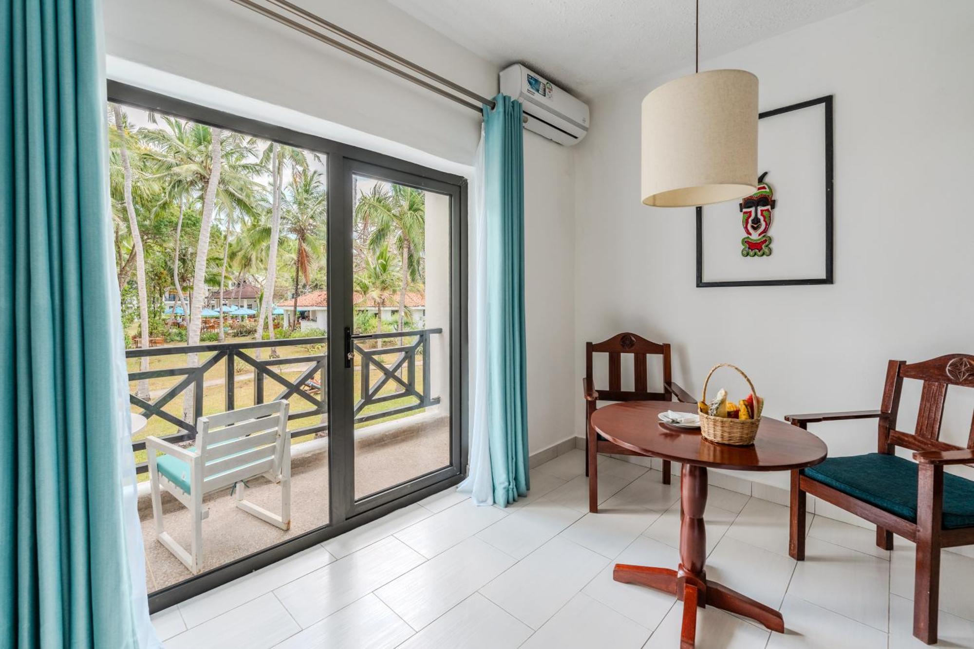 Diani Sea Resort เดียนีบีช ภายนอก รูปภาพ